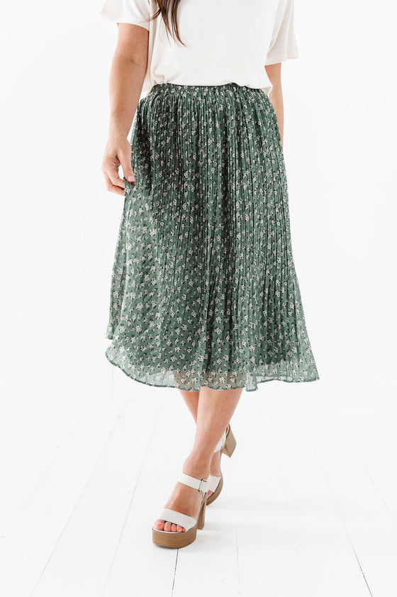 Paislee Floral Skirt - Size Small & 4X Left Left