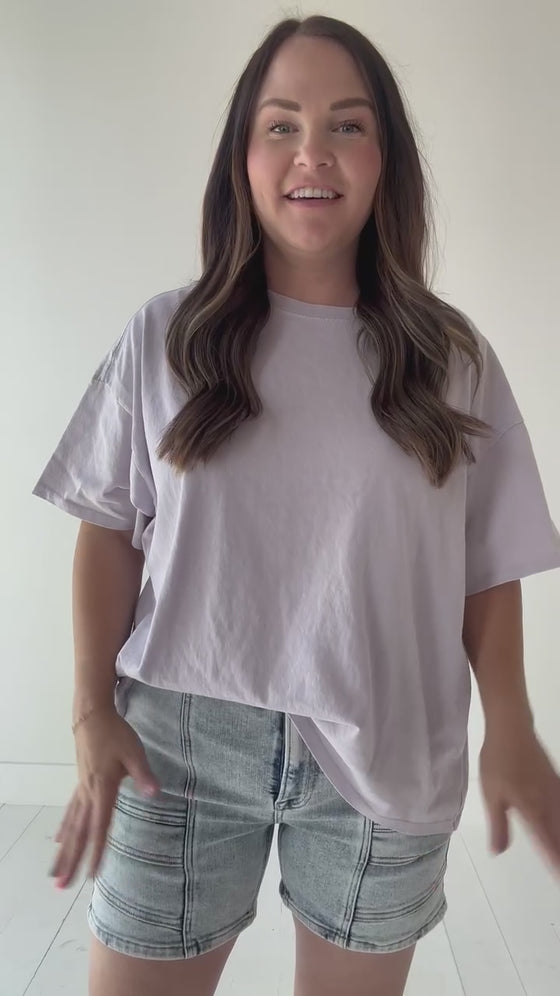 Lisa Oversized Boyfriend Tee in Lavender