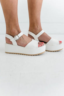  Jump Out Platform in White - Size 6 Left