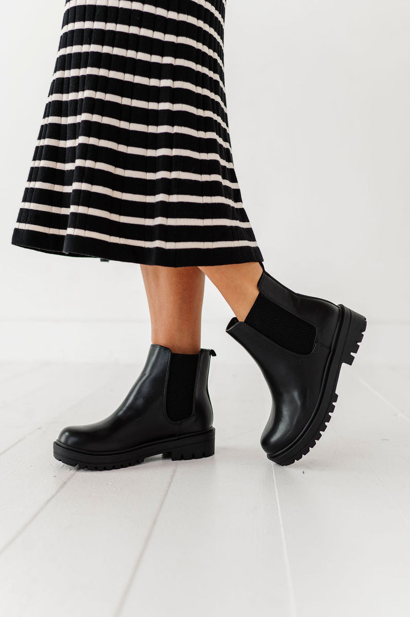 Paden Chelsea Boots in Black – Livy&Kate Clothing