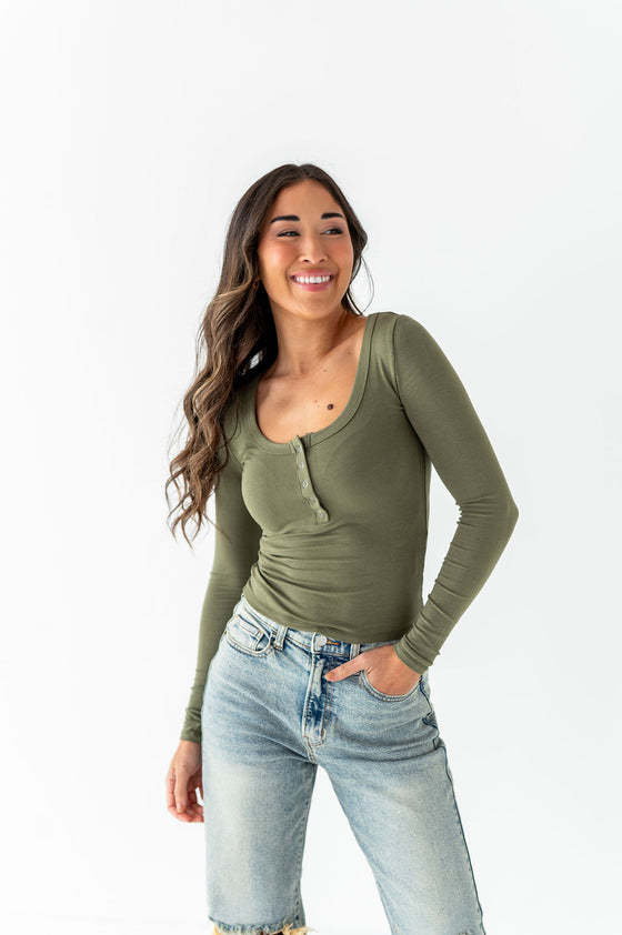 Kiernan Top in Olive