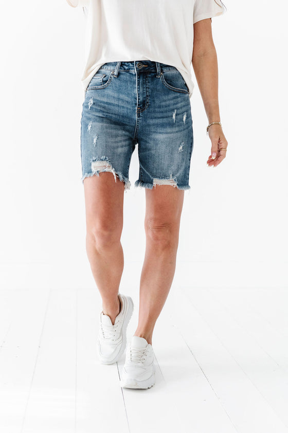 Crew Shorts in Medium Wash