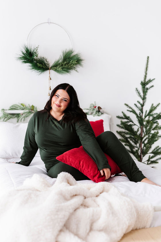 Women's Evergreen Holiday Pajama Set