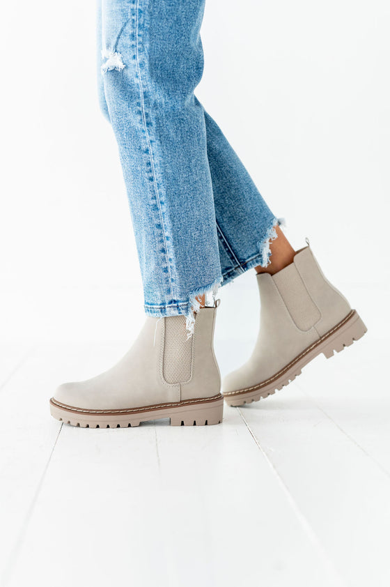 Paden Chelsea Boots in Sand