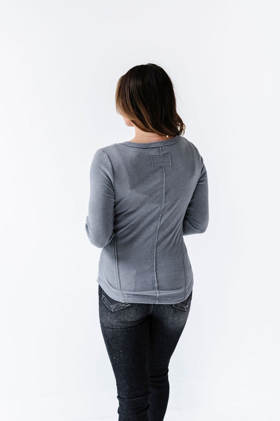Grayson Long Sleeve Tee in Charcoal