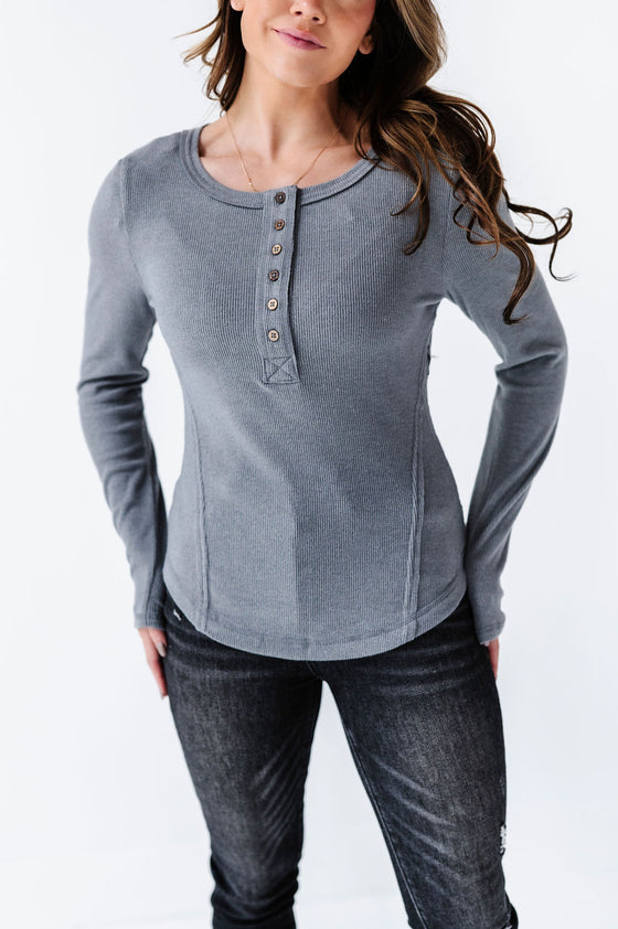 Grayson Long Sleeve Tee in Charcoal