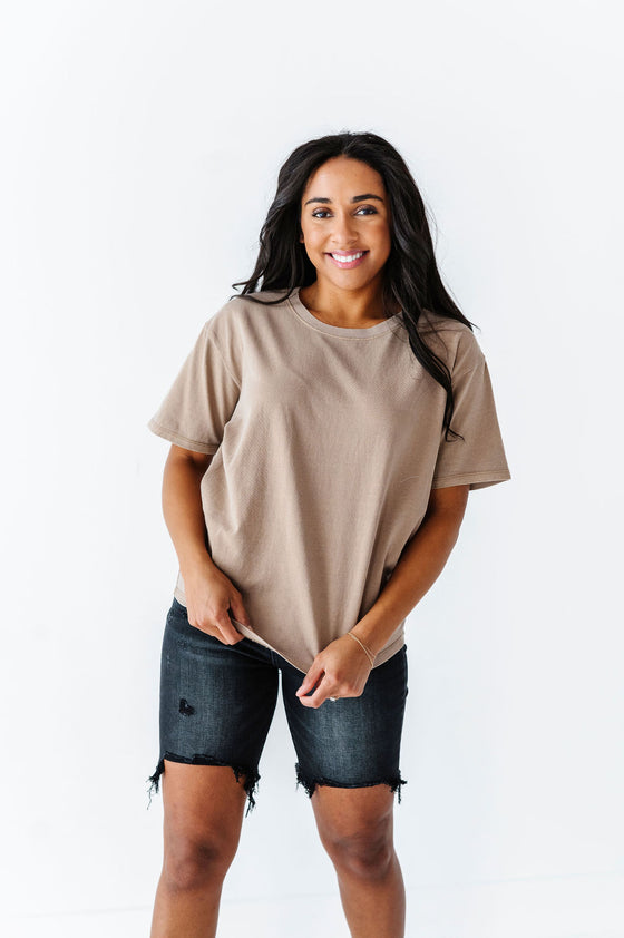 Dakota Crewneck Tee in Mocha