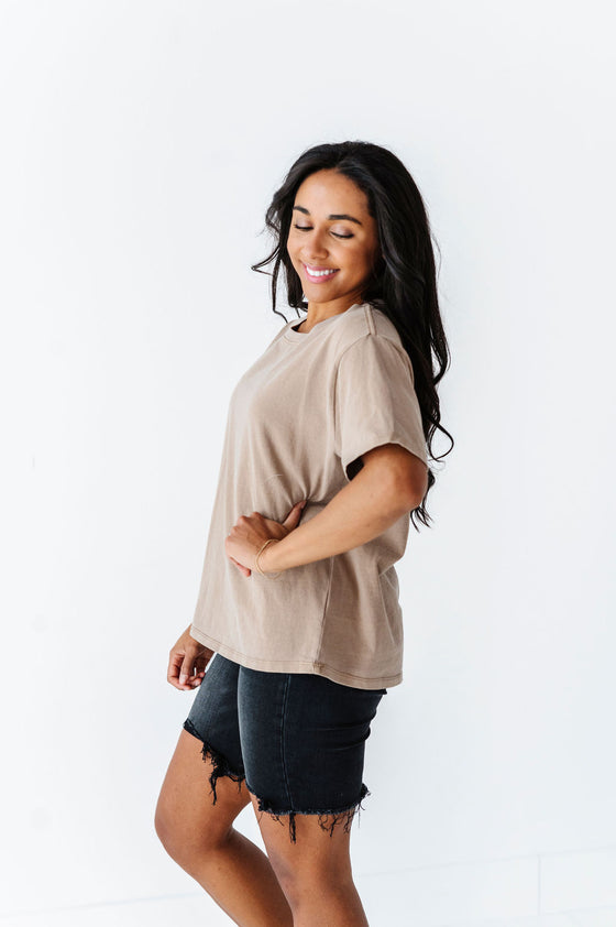 Dakota Crewneck Tee in Mocha