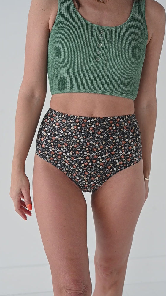 Wave Runner Mid Rise Bottoms in Ditsy Daisy