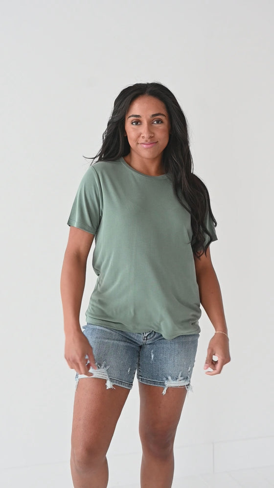 Bryden Basic Tee in Gray Green