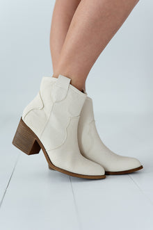  Unite Western Boot in Natural