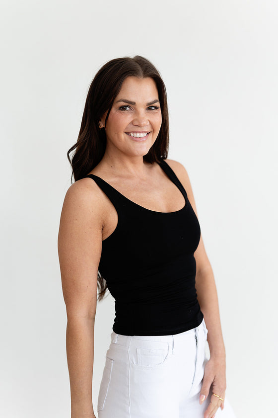 Ray Basic Tank Top in Black - Size Small Left